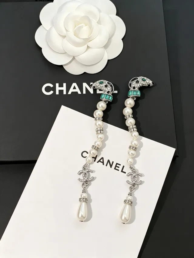 Chanel Dog Motif Pearl and Crystal Earrings 3
