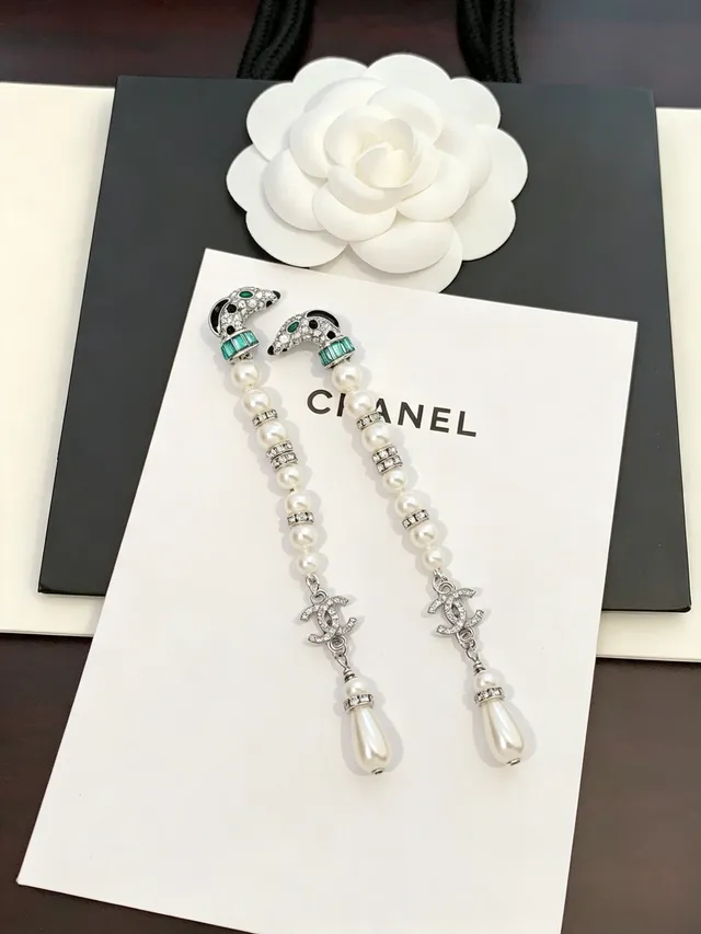 Chanel Dog Motif Pearl and Crystal Earrings 5