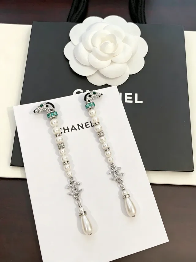 Chanel Dog Motif Pearl and Crystal Earrings 6
