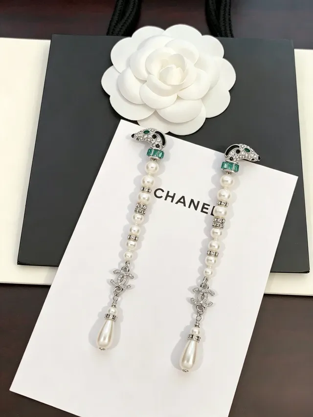Chanel Dog Motif Pearl and Crystal Earrings 7
