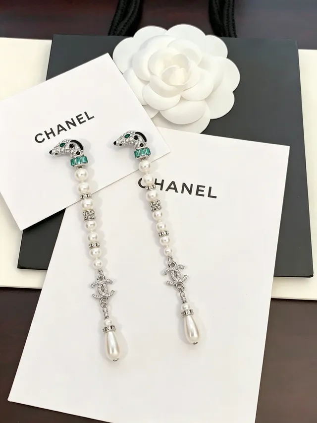 Chanel Dog Motif Pearl and Crystal Earrings 8