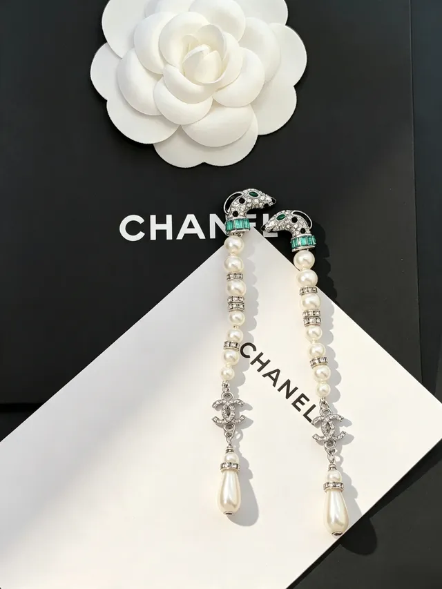 Chanel Dog Motif Pearl and Crystal Earrings 9