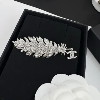 Chanel Pluma Broche Tono Plateado Pavé Cristal Broche