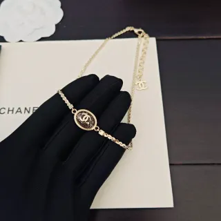 Chanel स्वर्ण काला श्रृंखला अंडाकार CC लटकन हार