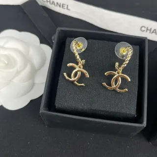 Chanel स्वर्ण काला interlocking CC Logo कान की झुमके