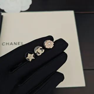 Chanel सुनहरा गुलाबी धातु क्रिस्टल सजावटी कर्णफूल