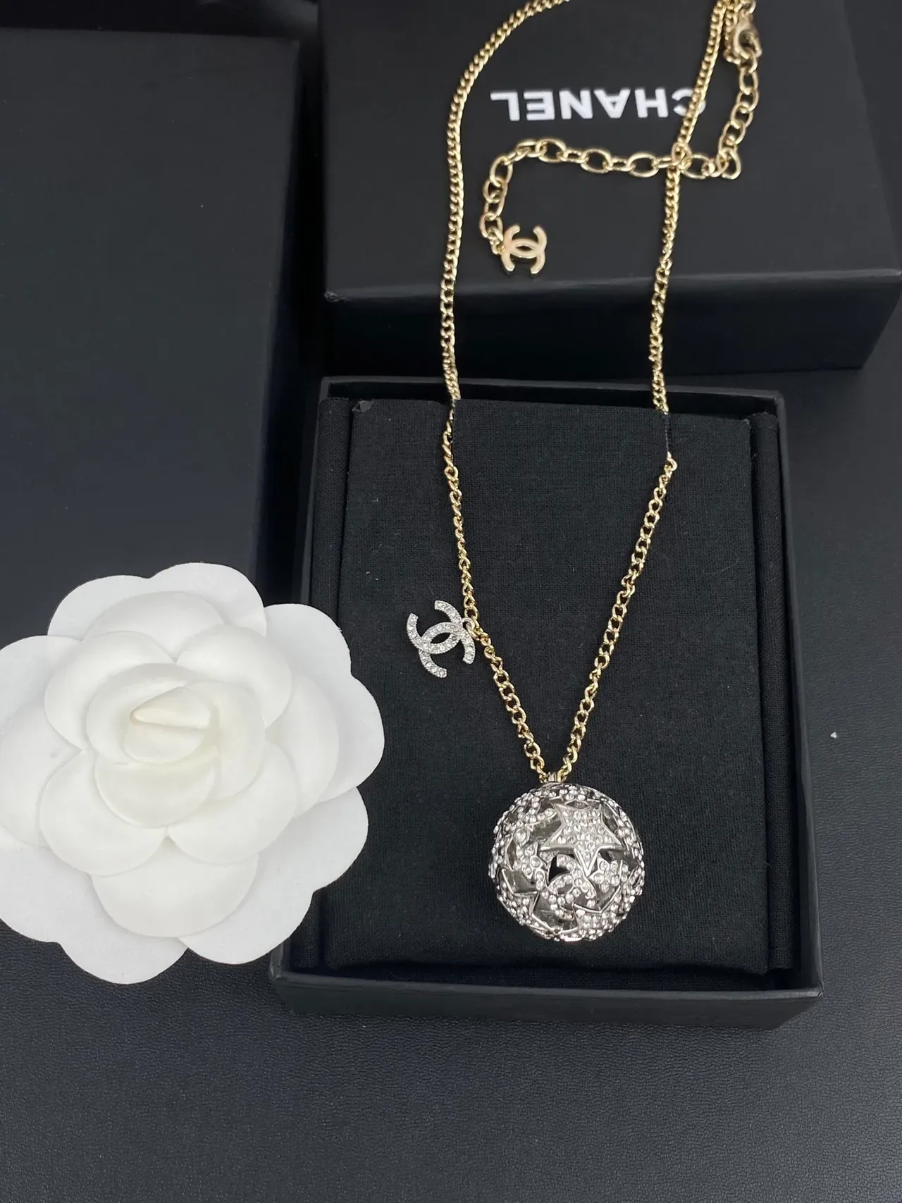 Collier Chanel Chaîne Or Argent Pendentif Sphérique Cristal Encrusté 9