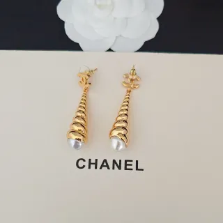 Chanel 金色白色螺旋锥形垂坠珍珠末端耳环