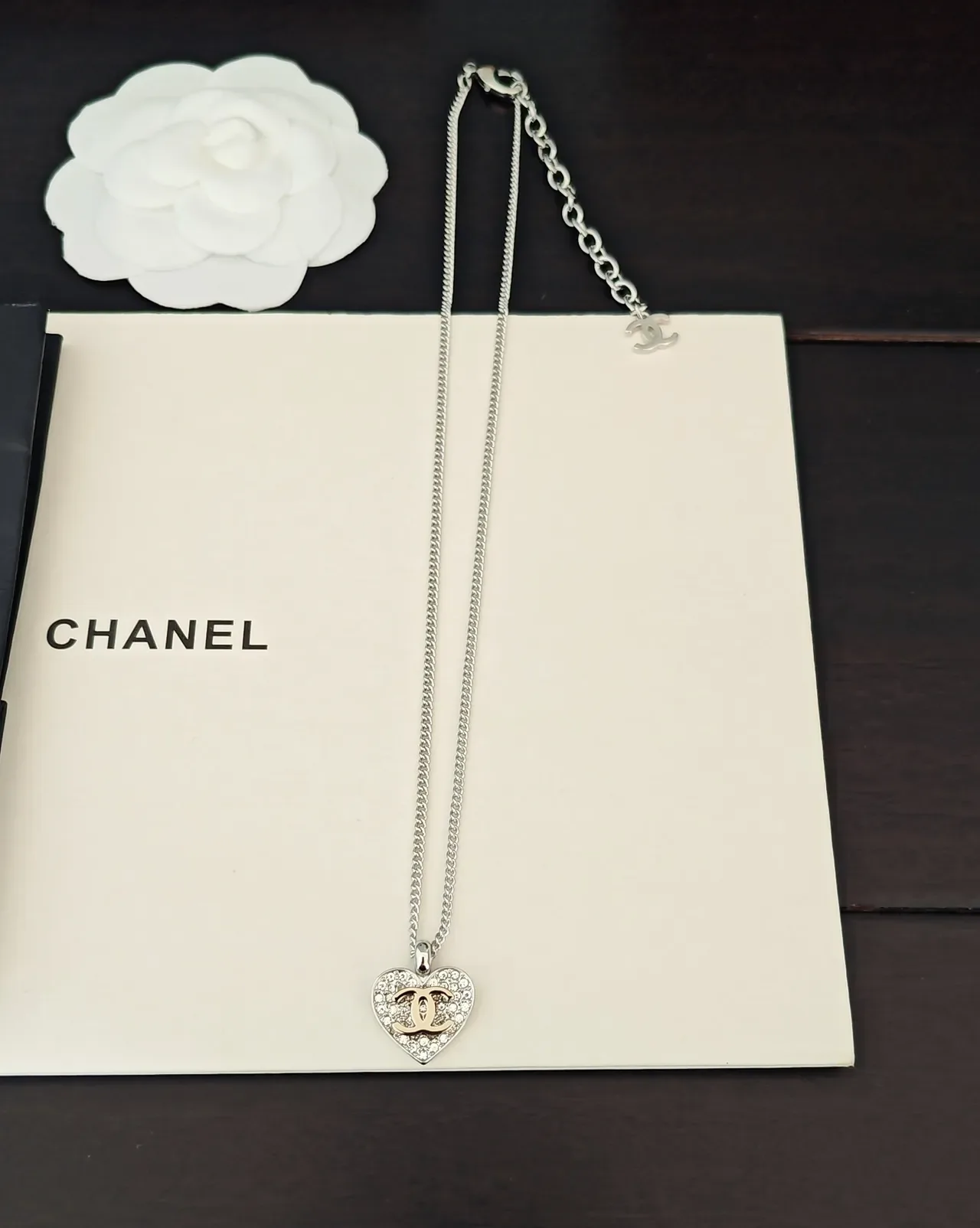 Chanel Heart Pavé Crystal Interlocking CC Necklace 5