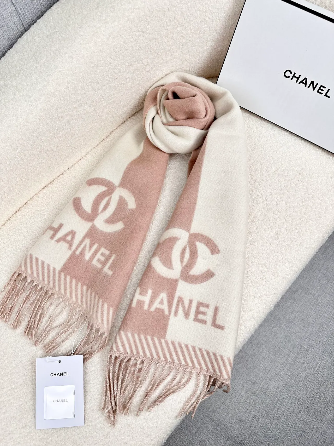 Chanel Monogram-Print écharpe cachemire rose poudré 7