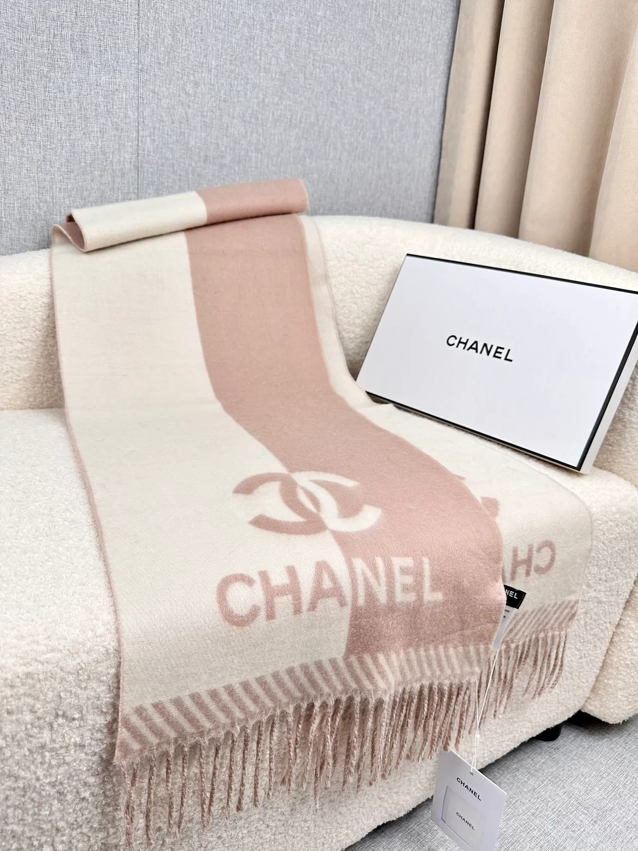 Chanel Monogram-Print écharpe cachemire rose poudré 8