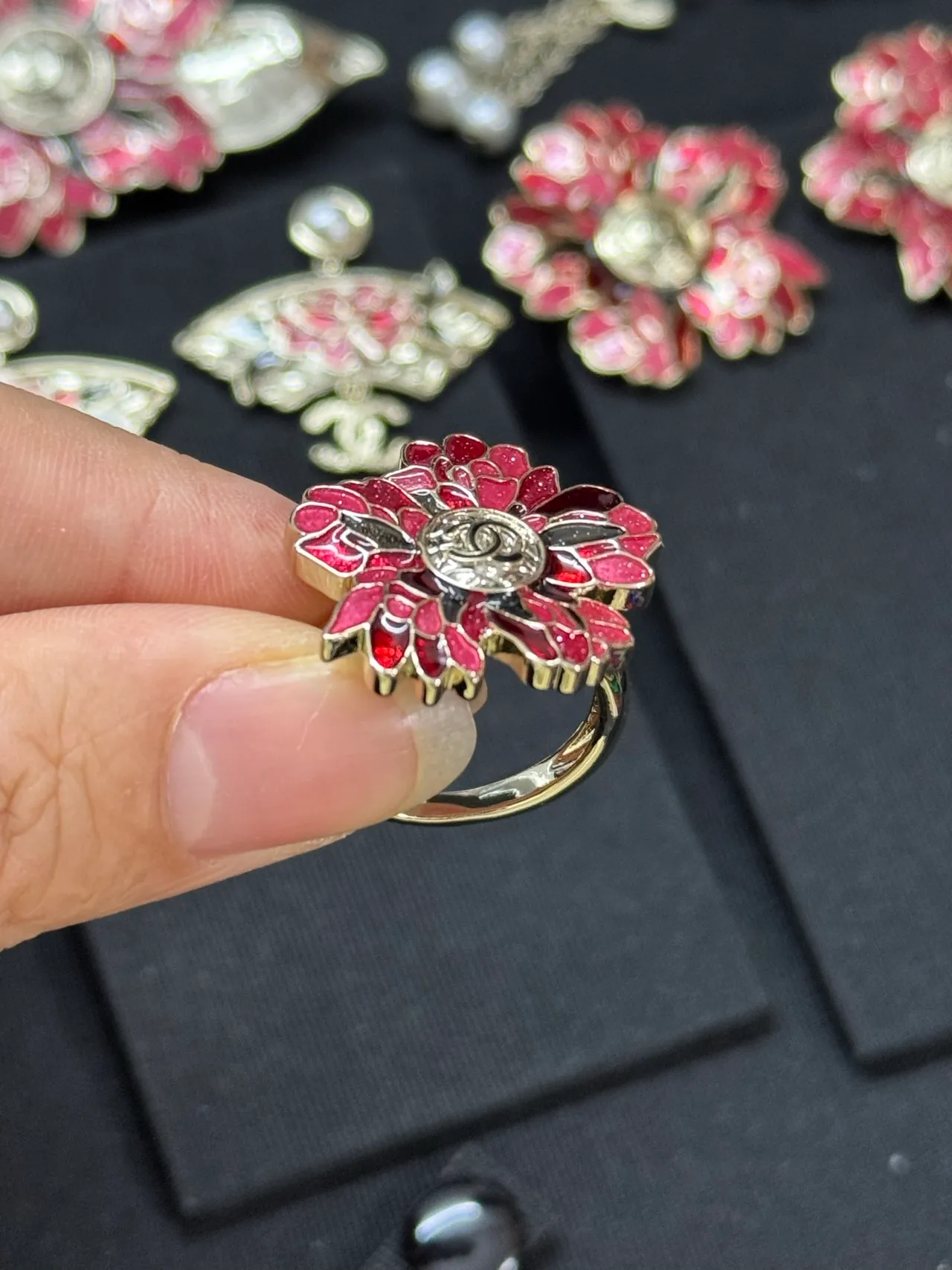 Chanel Red Gold Floral Enamel Metal Ring 2