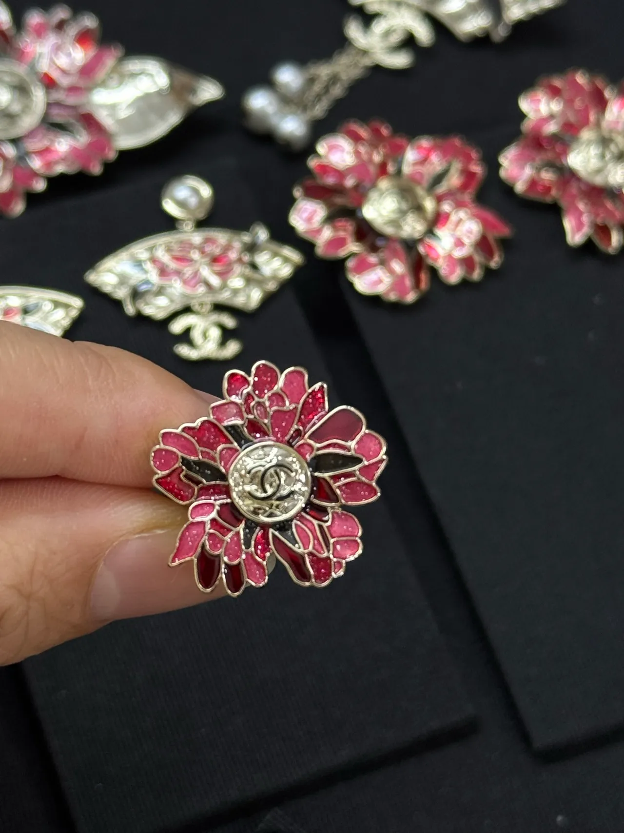 Chanel Red Gold Floral Enamel Metal Ring 3