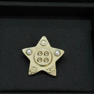 Chanel Broche Estrella Tono Dorado Perla y Cristal