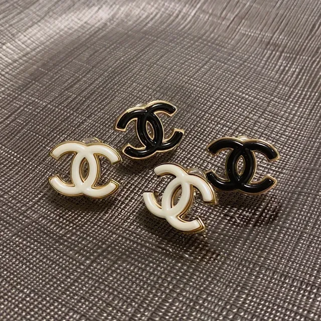 Chanel White Gold Interlocking CC Logo Enamel Finish Earrings 4
