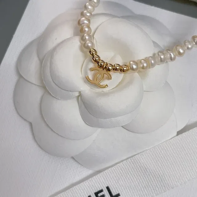 Chanel سلسلة ذهب أبيض لؤلؤ قلادة CC 6