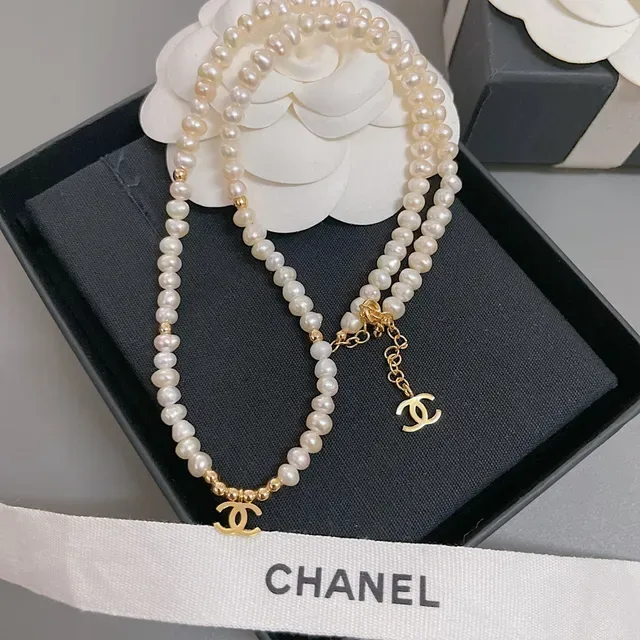 Chanel سلسلة ذهب أبيض لؤلؤ قلادة CC 8
