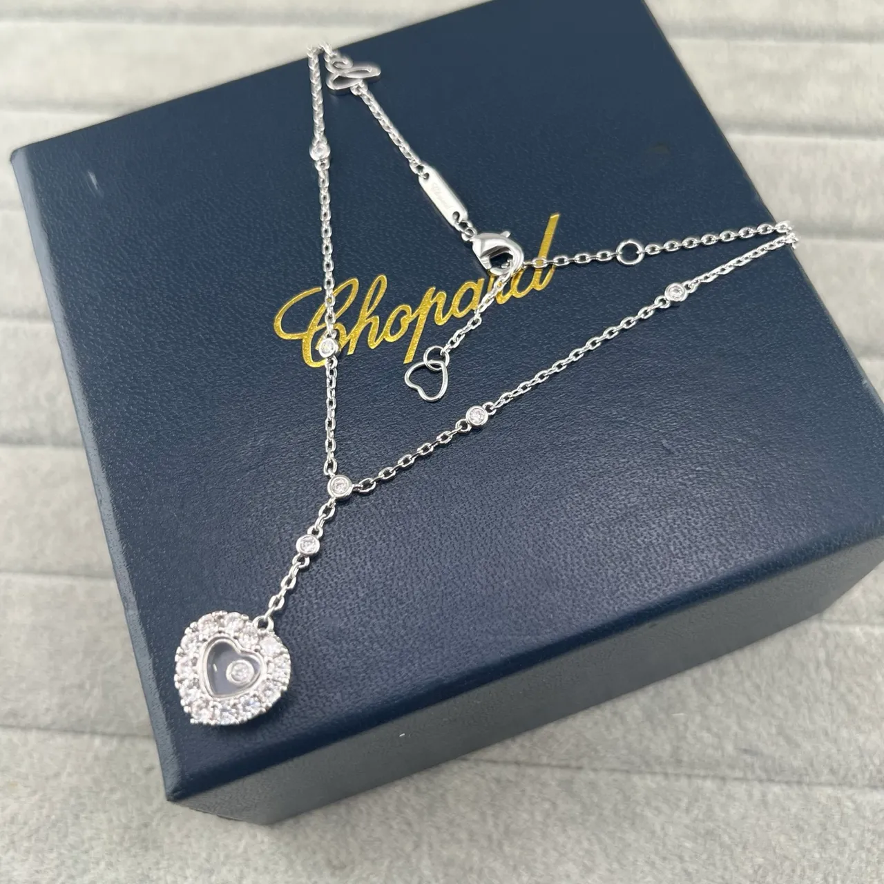 Chopard Happy Hearts Pendentif or et argent en forme de coeur Pavé-Set Diamonds collier 4