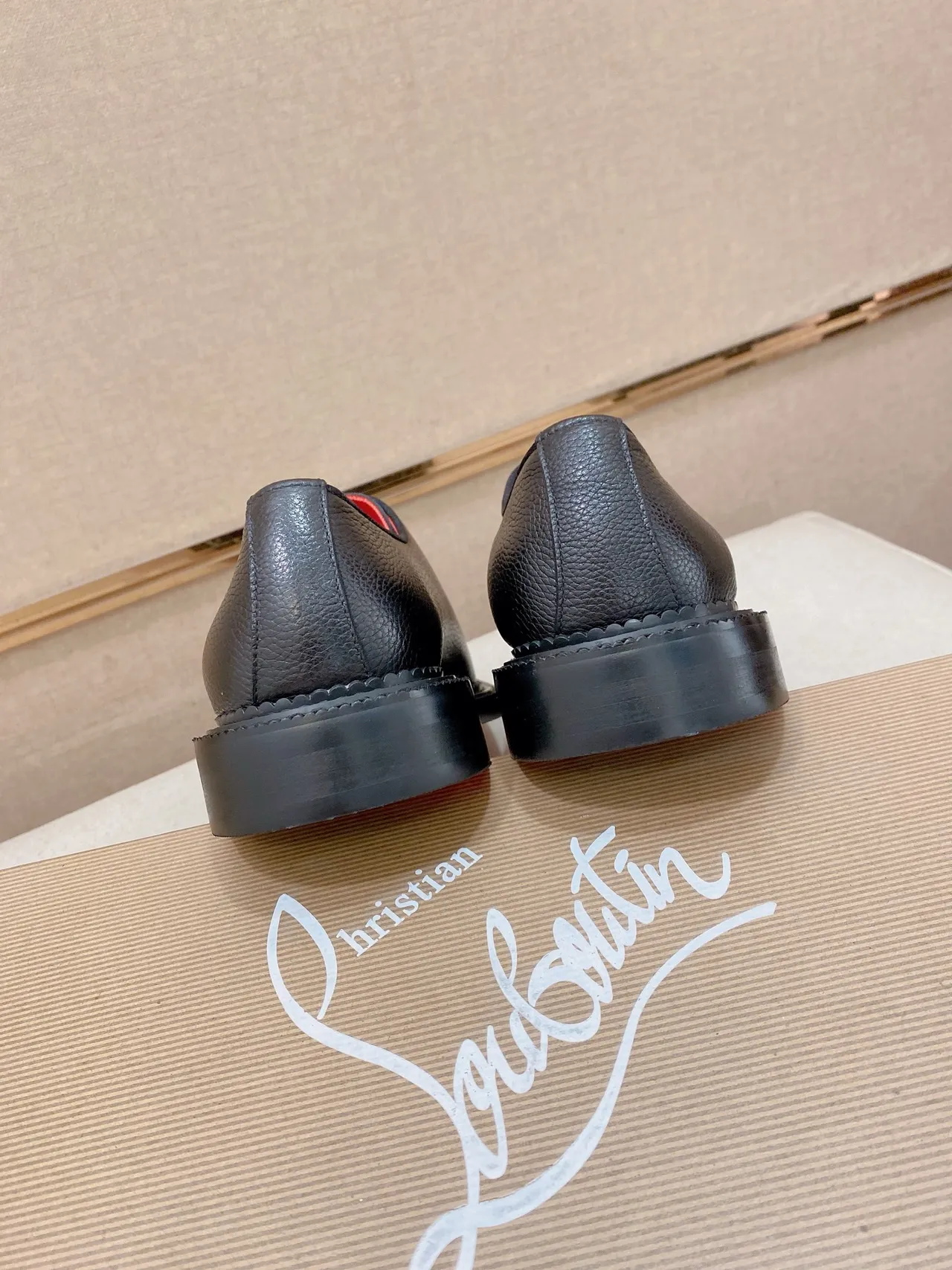 Christian Louboutin Chaussures Oxford en Cuir Pebbled Noir 3