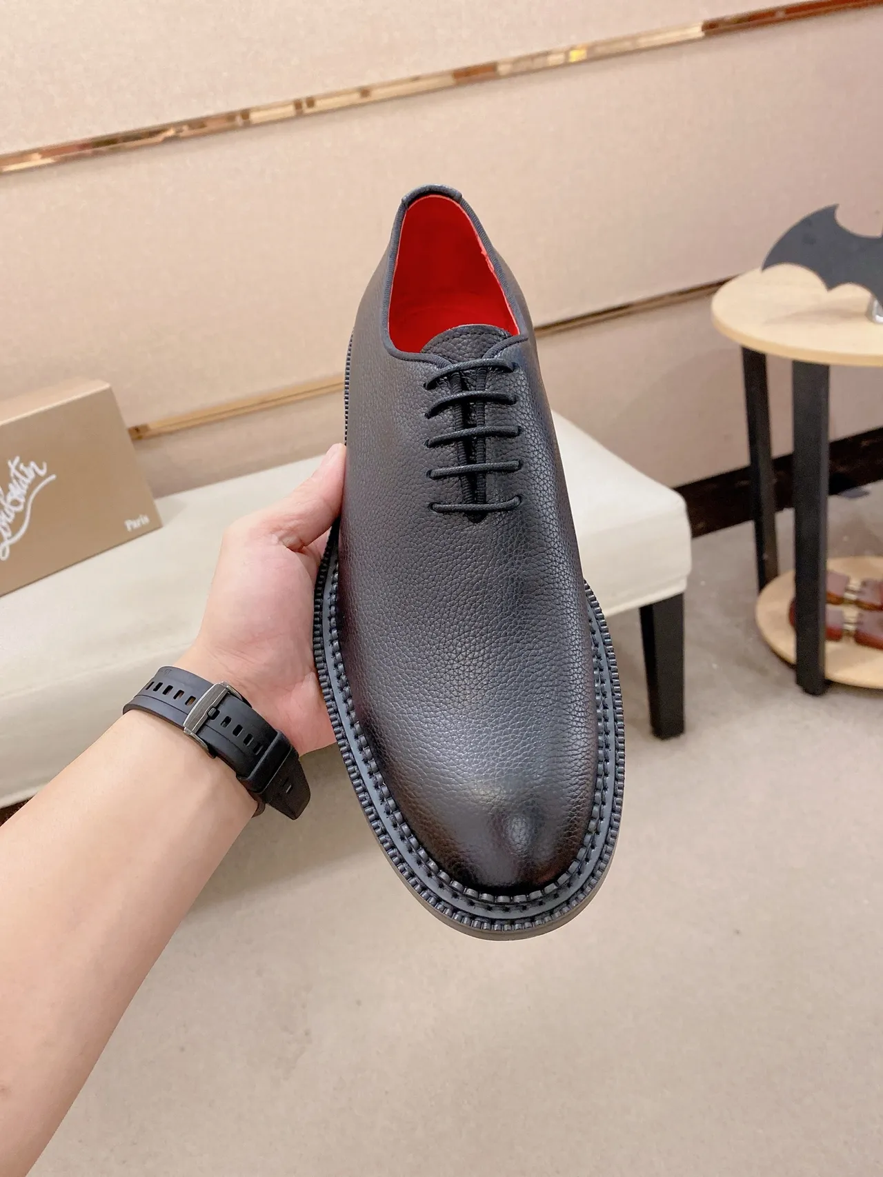 Christian Louboutin Chaussures Oxford en Cuir Pebbled Noir 5
