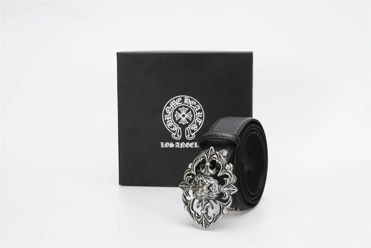 Chrome Hearts Ceinture en cuir noire argentée avec boucle métallique ornée tête de lion au centre 5