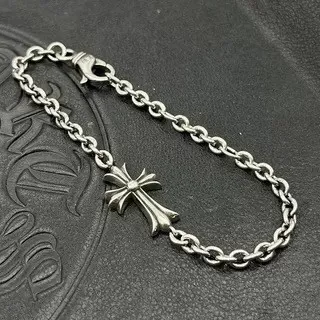 Chrome Hearts Pulseira Cruz Corrente de elos ovalados em tom prateado 7