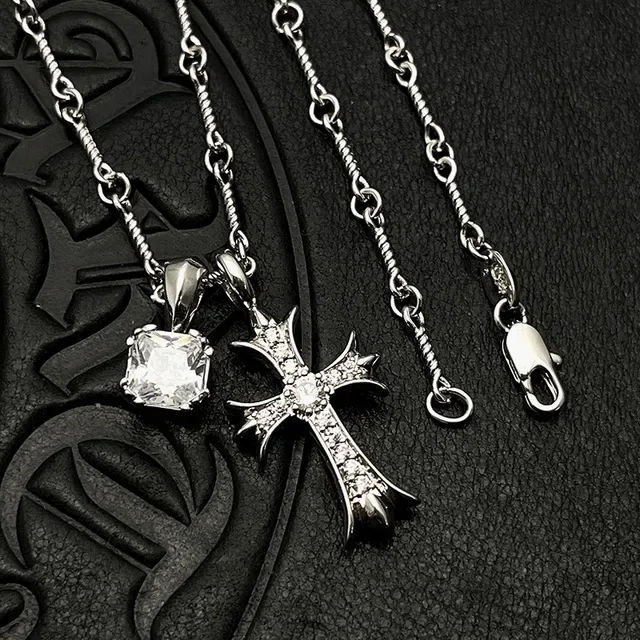 Chrome Hearts Collier Croix Pendentif Argent Violet Gothique Pavé Cristal Embellishment 6