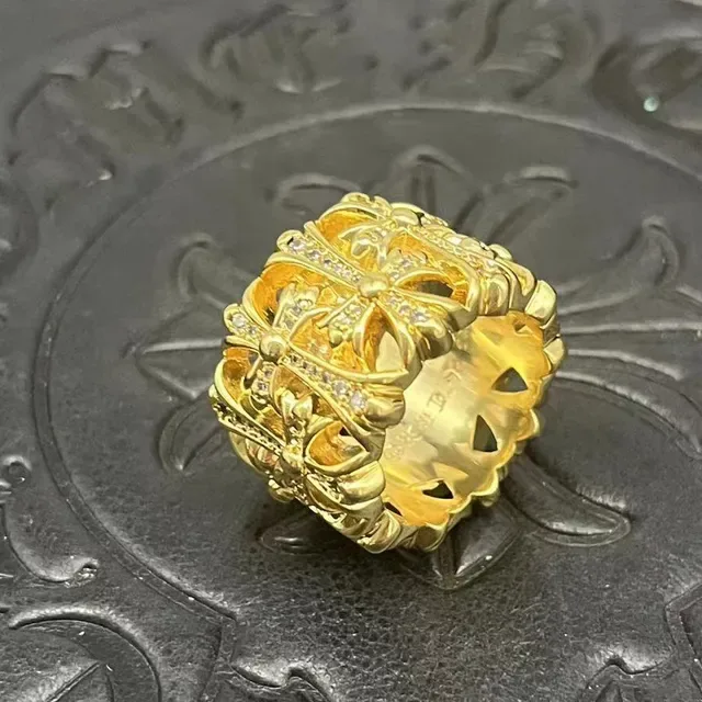 Chrome Hearts Crown Cross Pavé Bague en Or 7