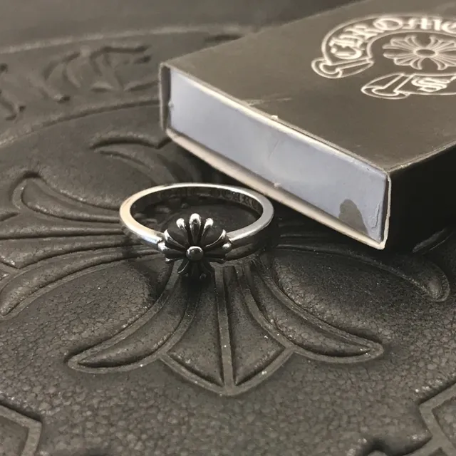 Chrome Hearts Bague Motif Floral Argent Noir 8