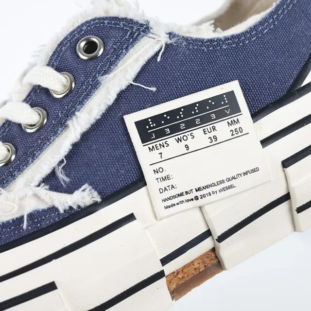 Converse Navy Beige كانفاس مفككة تفاصيل حافة متشققة حذاء ليستايل 6