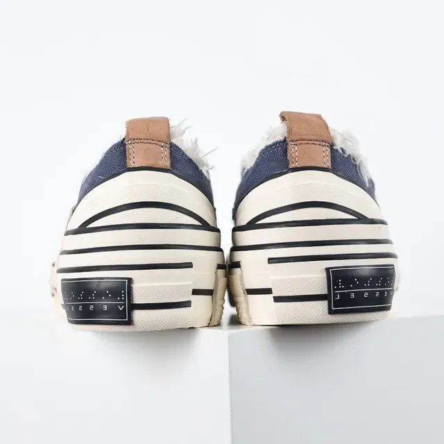 Converse Navy Beige كانفاس مفككة تفاصيل حافة متشققة حذاء ليستايل 8