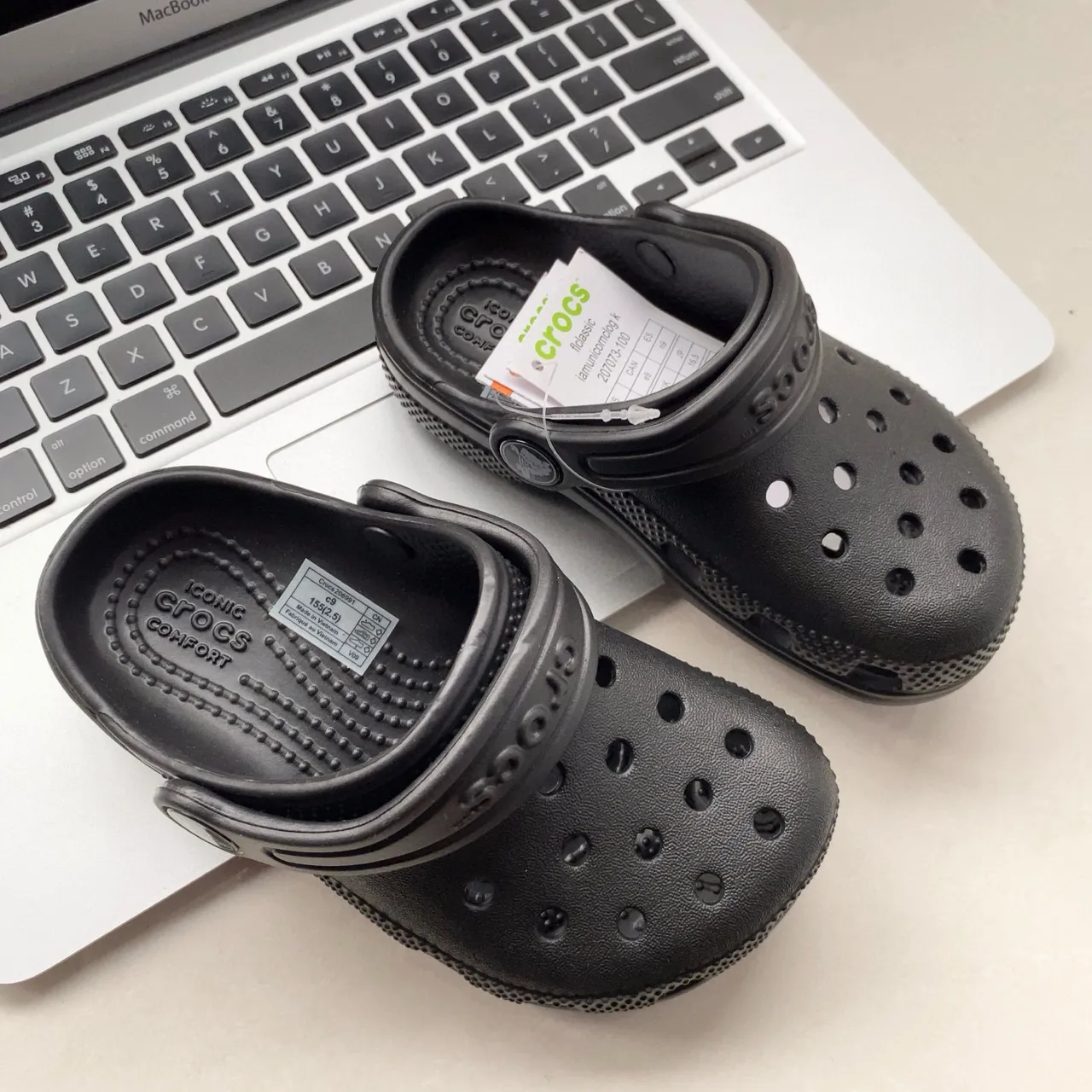 Crocs Classic Clog Cream Kids Clogs 20