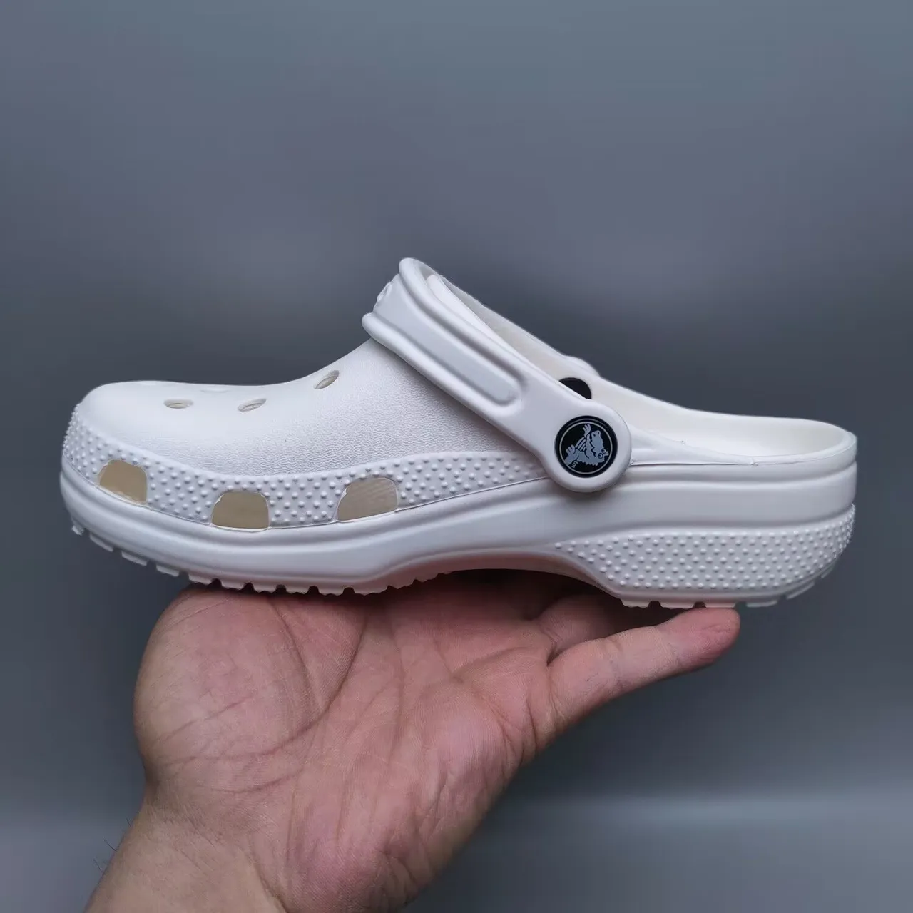 Crocs Classic Clog أبيض رغوة كلوق 8