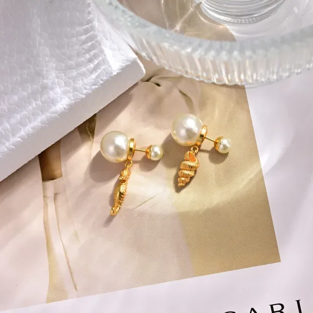 Dior أقراط غير متماثلة من اللؤلؤ والذهب بصدفة حصان البحر 5