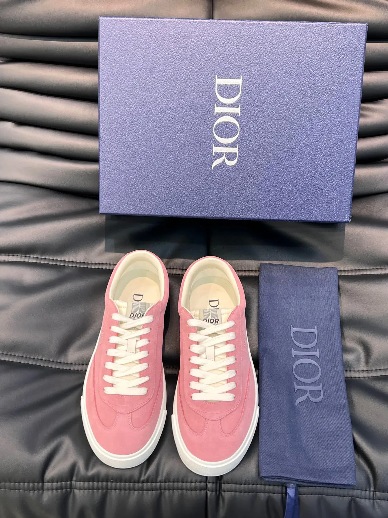 Dior B22 Sneakers Lifestyle Rose Blanc en Daim avec Lacets 3