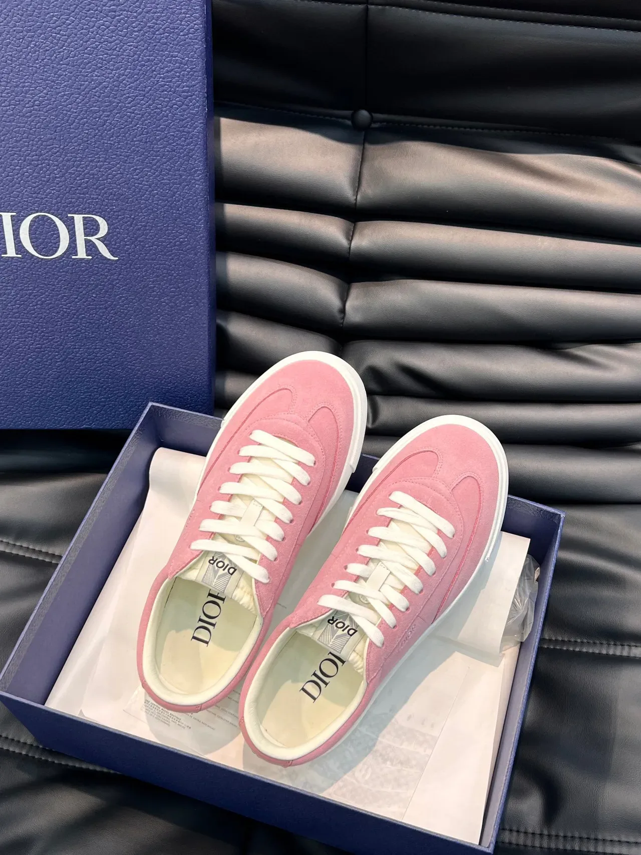 Dior B22 Sneakers Lifestyle Rose Blanc en Daim avec Lacets 4