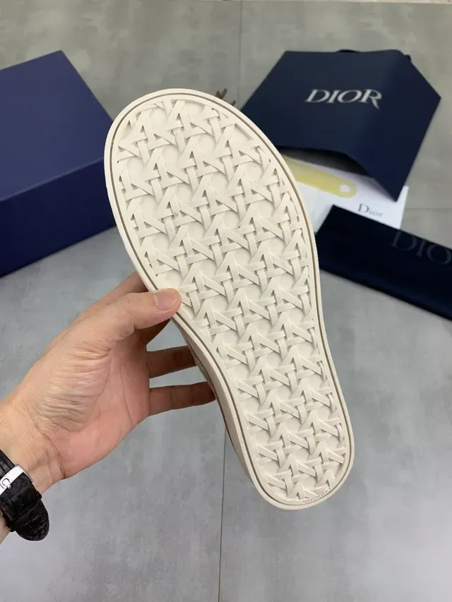 Dior B23 Beige Oblique Monogram Lifestyle Sneakers 2