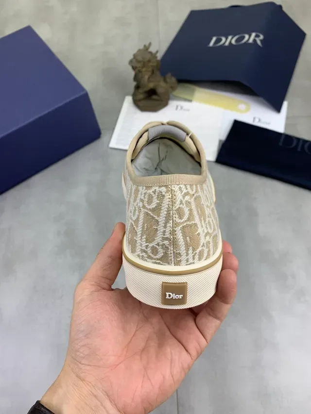 Dior B23 Beige Oblique Monogram Lifestyle Sneakers 3