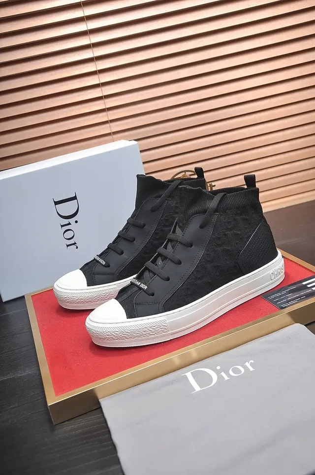 Dior B23 Black and White High-Top Lifestyle Sneakers 4