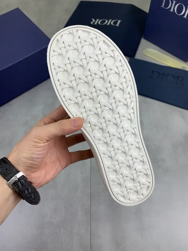 Dior B23 Monogram Embossed Off-White Lifestyle Sneakers 2
