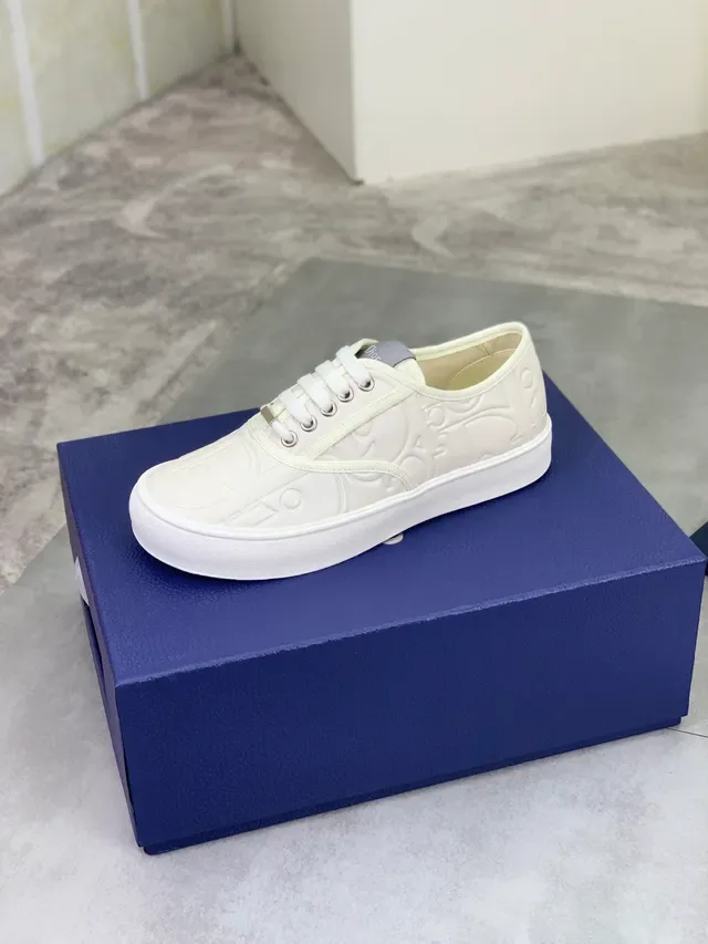 Dior B23 Monogram Embossed Off-White Lifestyle Sneakers 4