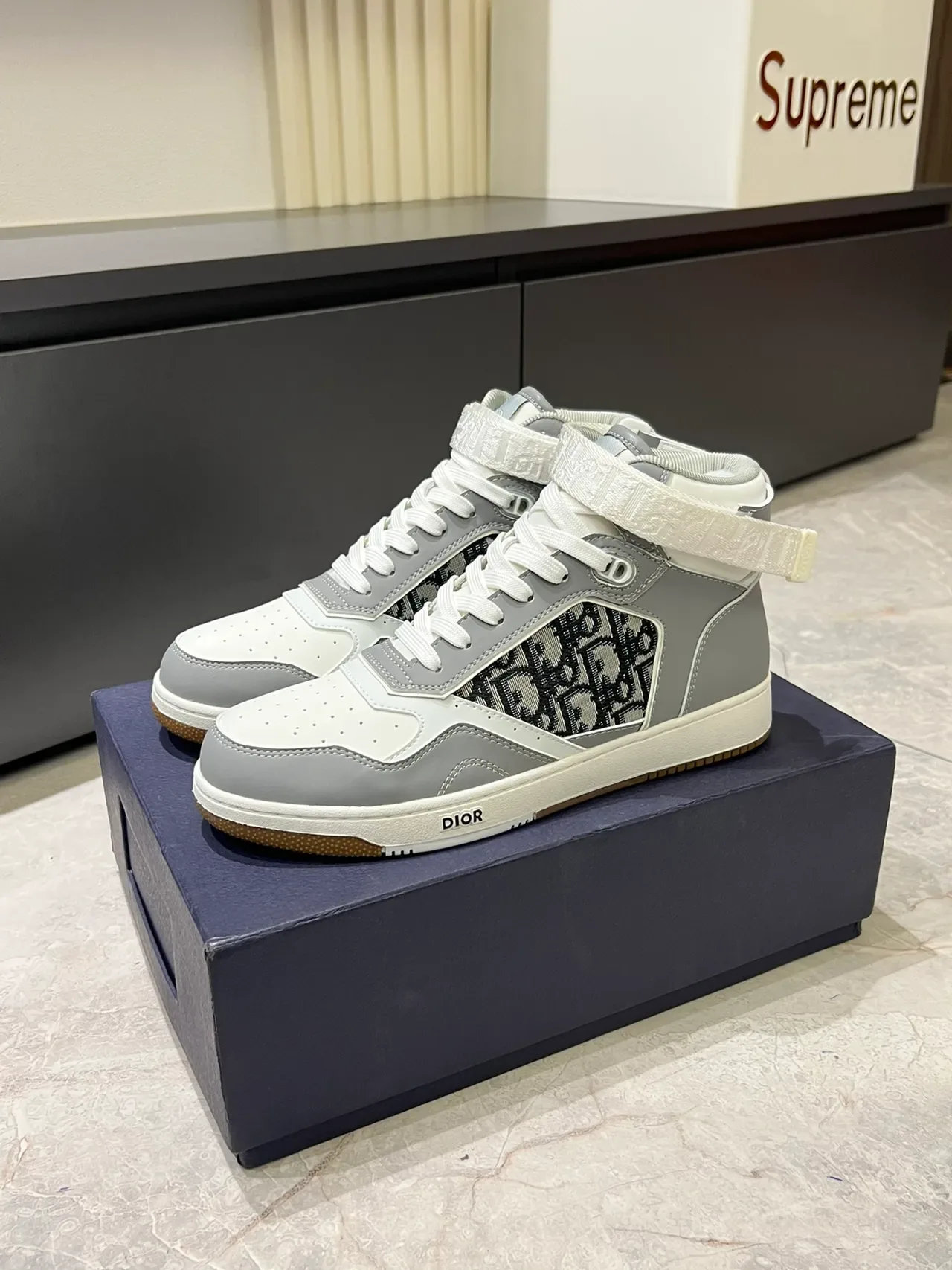 Dior B23 White and Gray Oblique Monogram High-Top Lifestyle Sneakers 4