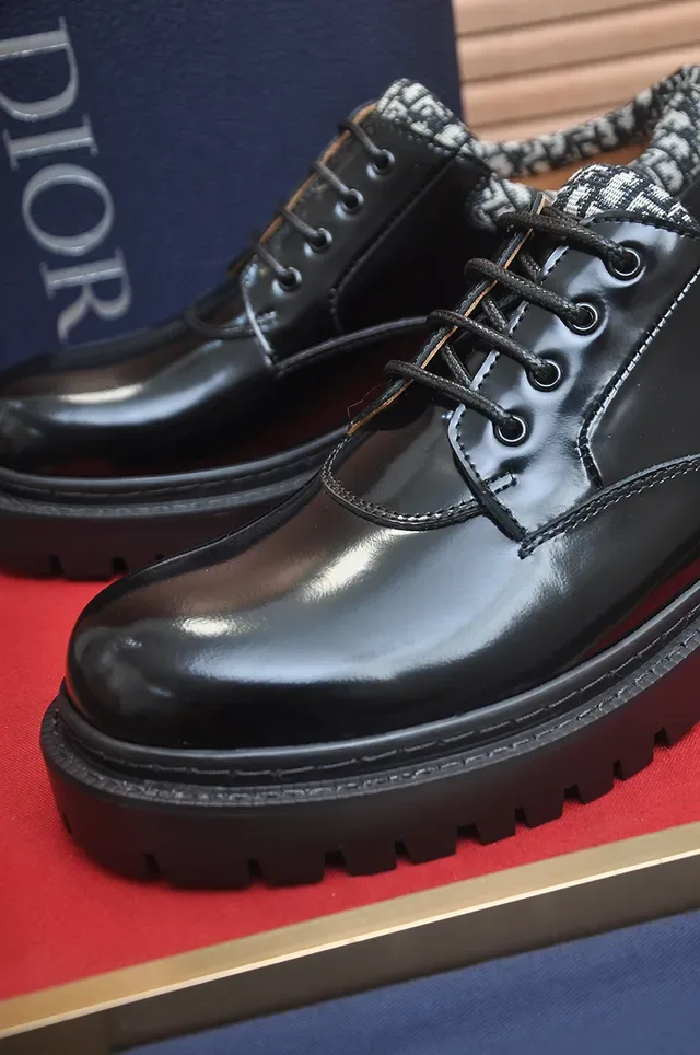 Dior B27 أحذية أوكسفورد جلد أسود لامع قاعة لوغ كبيرة 2