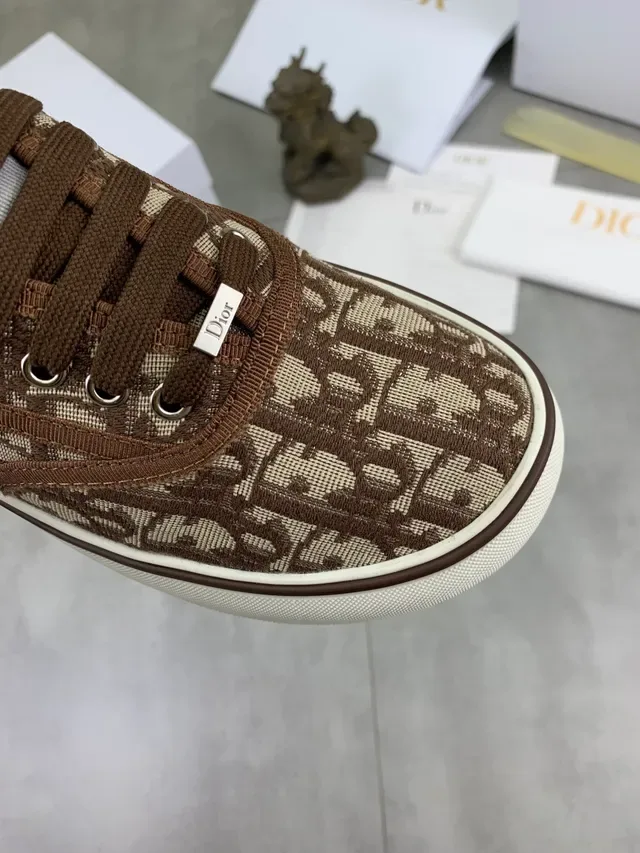 Dior B27 Oblique Monogram Brown Beige 生活方式运动鞋 4