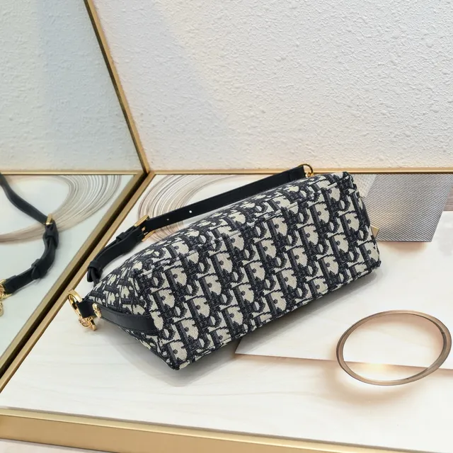 Dior Black Beige Oblique Monogram Canvas Gold-Tone Strap Chain Bag 4