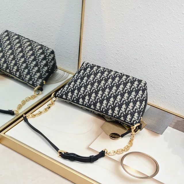 Dior Black Beige Oblique Monogram Canvas Gold-Tone Strap Chain Bag 5