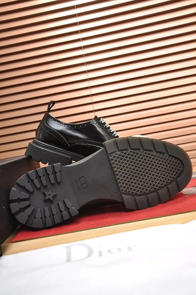 Dior Noir cuir patenté et cuir souple œillets métalliques ornementés brogue 3