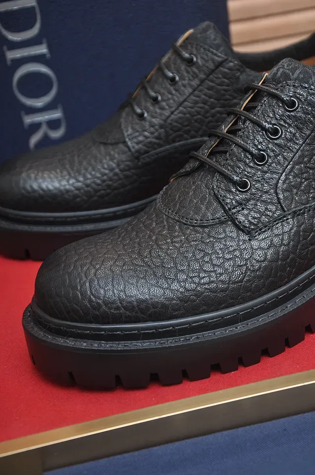 Dior Black Red Pebbled Leather Chunky Lug Sole Derby Shoes 2