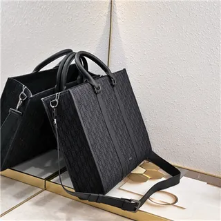 Dior Book Tote Monogram Sac Tote Beige et Noir 9