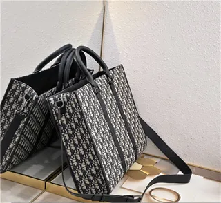 Dior Book Tote Monogram Sac Tote Beige et Noir 17